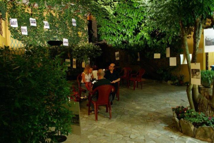 Albergo Corona Salsomaggiore Terme Exterior foto