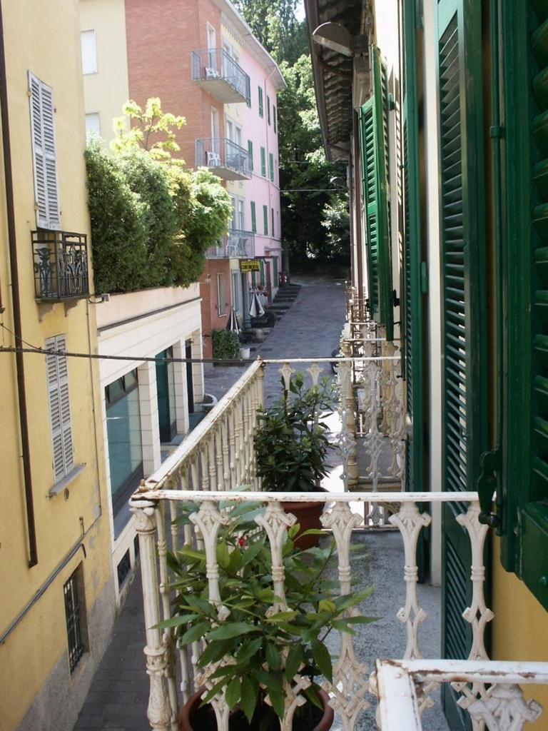 Albergo Corona Salsomaggiore Terme Exterior foto