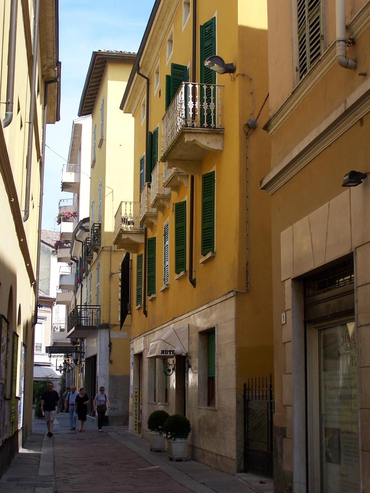 Albergo Corona Salsomaggiore Terme Exterior foto