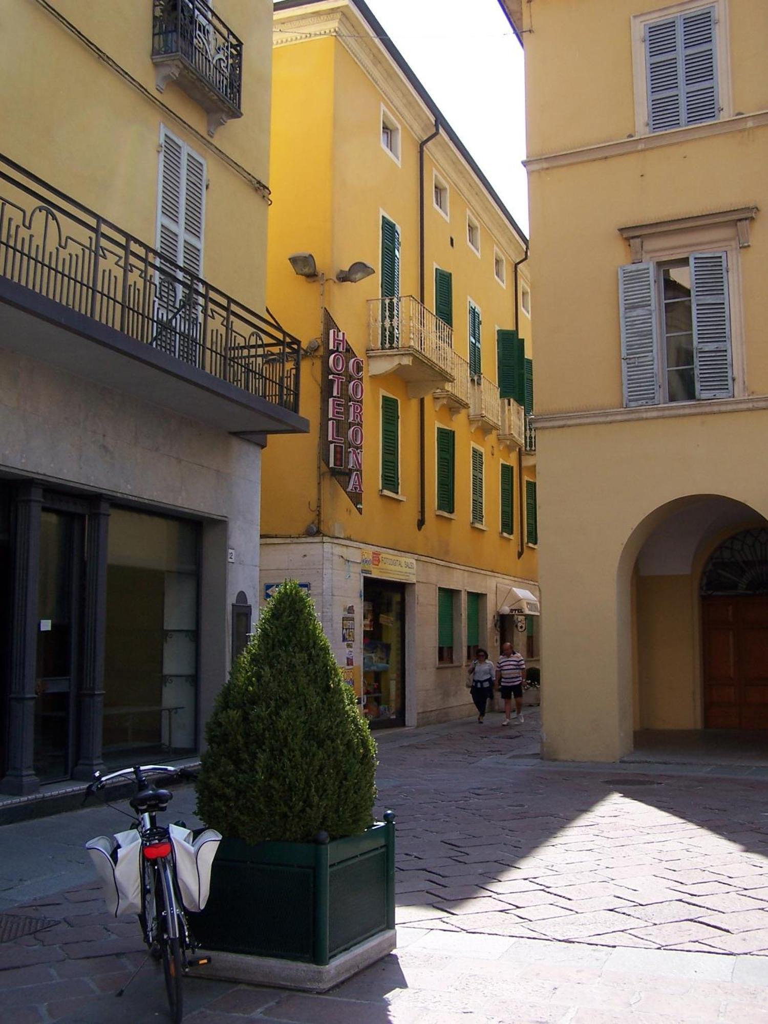Albergo Corona Salsomaggiore Terme Exterior foto