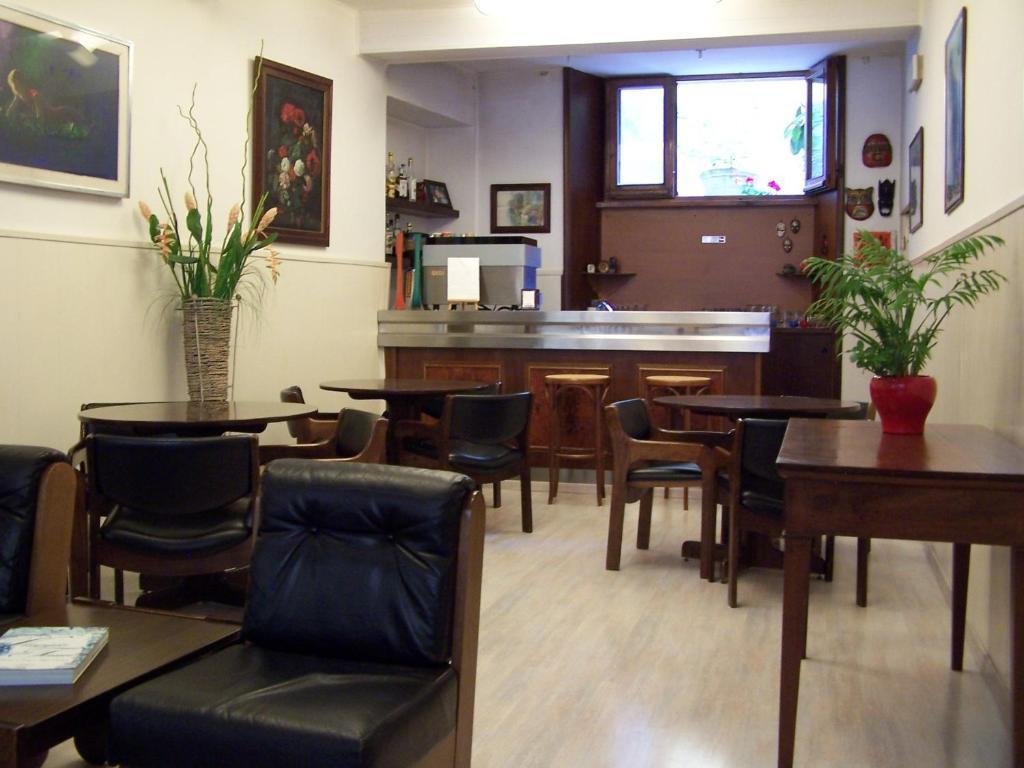 Albergo Corona Salsomaggiore Terme Exterior foto